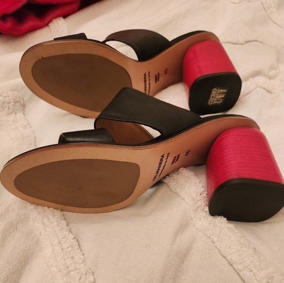 New in Box Halmanera Leather Heeled Slides - Picture 4 of 5
